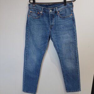 Levi's 501  Original Fit Stretch Jeans in a Light Blue Wash Women's W28 L28